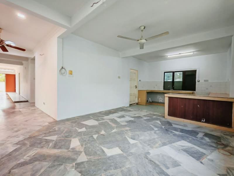Rumah Banglo untuk Dijual di Bandar Rinching Seksyen 1 (Semenyih) - Fazri Omar - Kitchen - PropertyGuru.com.my