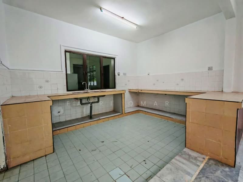 Rumah Banglo untuk Dijual di Bandar Rinching Seksyen 1 (Semenyih) - Fazri Omar - Kitchen - PropertyGuru.com.my