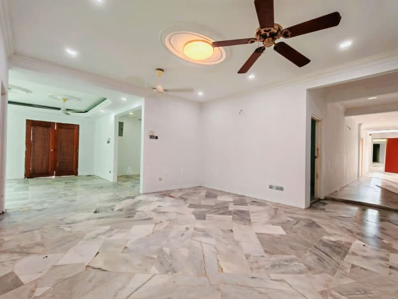 Rumah Banglo untuk Dijual di Bandar Rinching Seksyen 1 (Semenyih) - Fazri Omar - Living Room - PropertyGuru.com.my