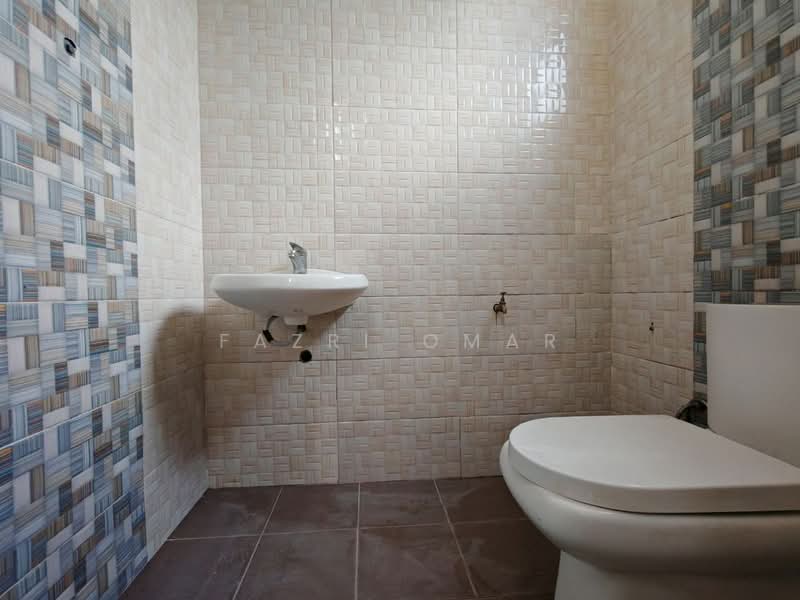 Rumah Banglo untuk Dijual di Bandar Rinching Seksyen 1 (Semenyih) - Fazri Omar - Bathroom - PropertyGuru.com.my