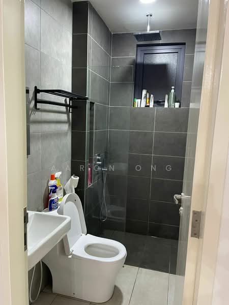Servis Apartment untuk Dijual di Sky Meridien - Aaron Ong - Bathroom - PropertyGuru.com.my