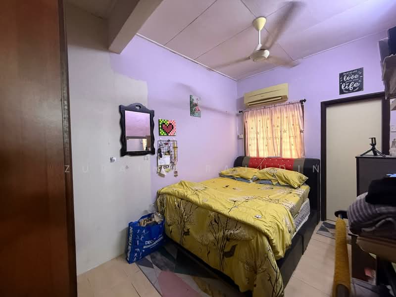 Rumah Teres 2 Tingkat untuk Dijual di Jenjarom (Selangor) - Zuraina Rajudin - Bedroom - PropertyGuru.com.my