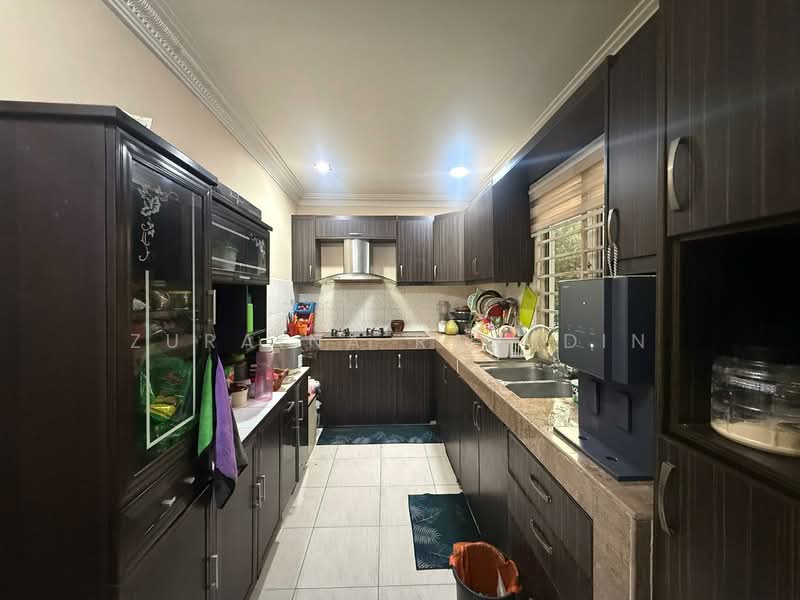 Rumah Teres 2 Tingkat untuk Dijual di Jenjarom (Selangor) - Zuraina Rajudin - Kitchen - PropertyGuru.com.my