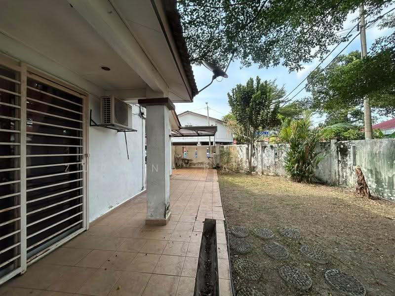 2-storey Terraced House for Sale in Jenjarom (Selangor) - Zuraina Rajudin - Exterior - PropertyGuru.com.my