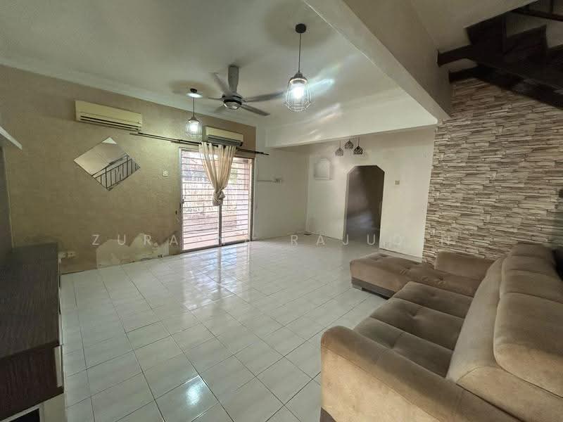2-storey Terraced House for Sale in Jenjarom (Selangor) - Zuraina Rajudin - Living Room - PropertyGuru.com.my