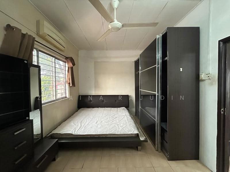 2-storey Terraced House for Sale in Jenjarom (Selangor) - Zuraina Rajudin - Bedroom - PropertyGuru.com.my