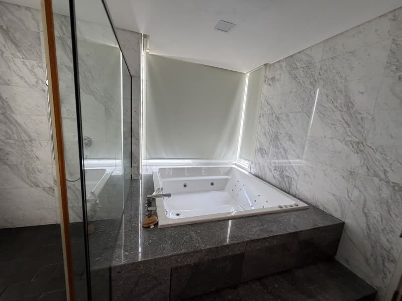 For Rent - One Menerung