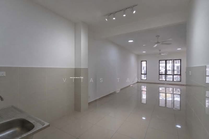 2-storey Terraced House for Rent in Setia Indah (Setia Alam) - Vitas Tan - Living Room - PropertyGuru.com.my