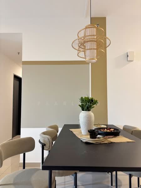 Servis Apartment untuk Disewa di D'Quince Residences - Pearl Ho - Dining Room - PropertyGuru.com.my