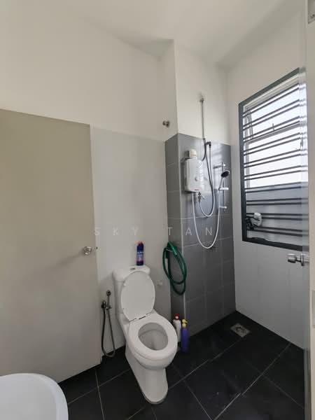 2-storey Terraced House for Sale in Taman Pelangi Indah (Ulu Tiram) - Sky Tan - PropertyGuru.com.my