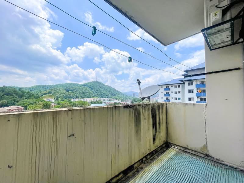 Rumah Flat untuk Dijual di Menara Sri Jati - Izzat Zamros - Balcony - PropertyGuru.com.my