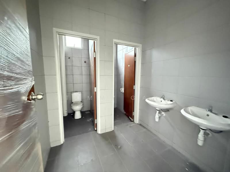 Kilang untuk Dijual di Juru (Penang) - Tommy Gan - Bathroom - PropertyGuru.com.my