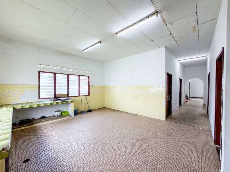 Rumah Banglo untuk Dijual di Seri Kembangan (Selangor) - Izzat Zamros - PropertyGuru.com.my