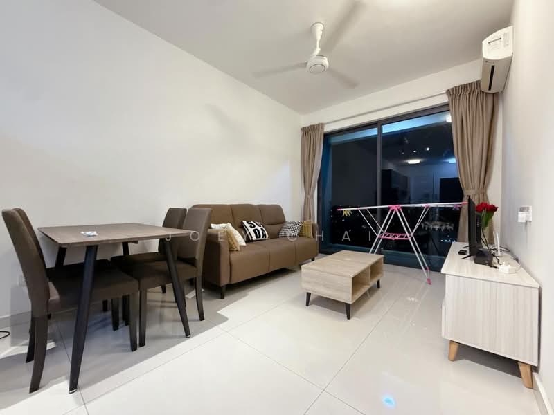 Servis Apartment untuk Dijual di Country Garden Central Park - Joey Chai - Living Room - PropertyGuru.com.my