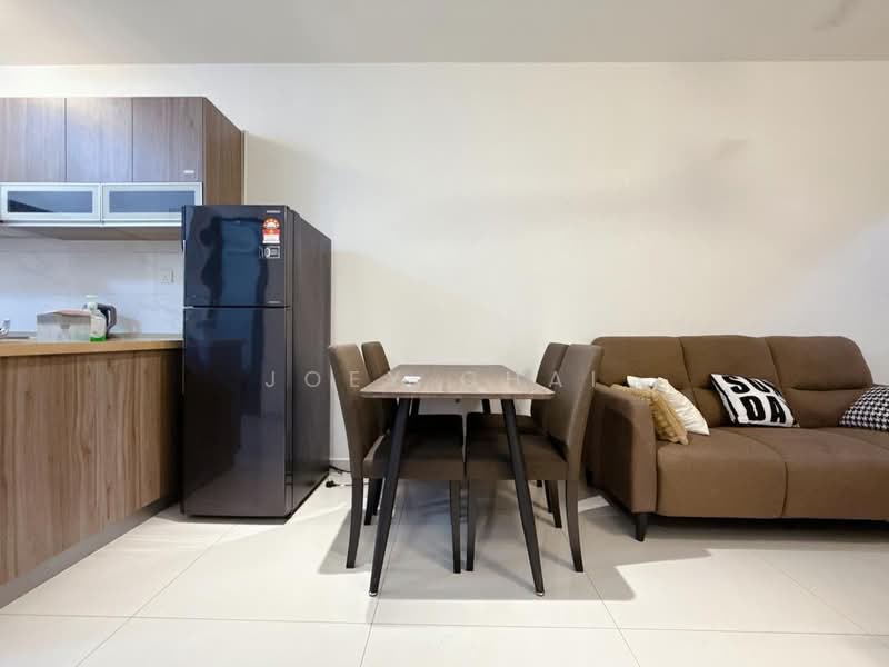 Servis Apartment untuk Dijual di Country Garden Central Park - Joey Chai - Living Room - PropertyGuru.com.my