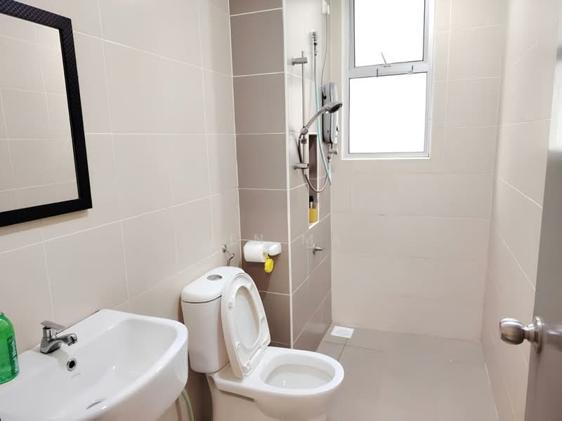 Pangsapuri untuk Dijual di Aliff Avenue (Dwi Alif) - Yen Ma - Bathroom - PropertyGuru.com.my