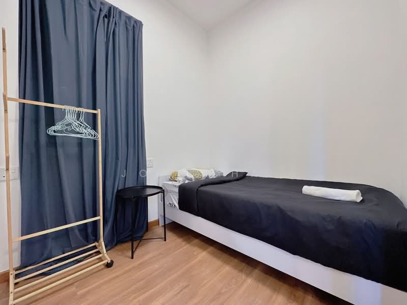 Servis Apartment untuk Dijual di Country Garden Central Park - Joey Chai - Bedroom - PropertyGuru.com.my