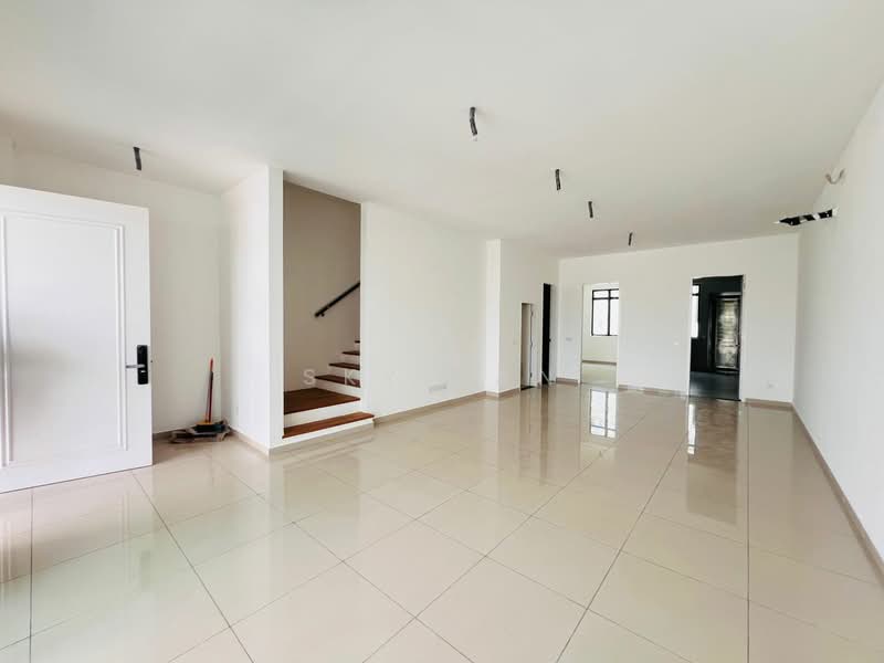 Rumah Teres 2 Tingkat untuk Dijual di Bandar Sri Alam (Johor Bahru) - Sky Tan - Living Room - PropertyGuru.com.my