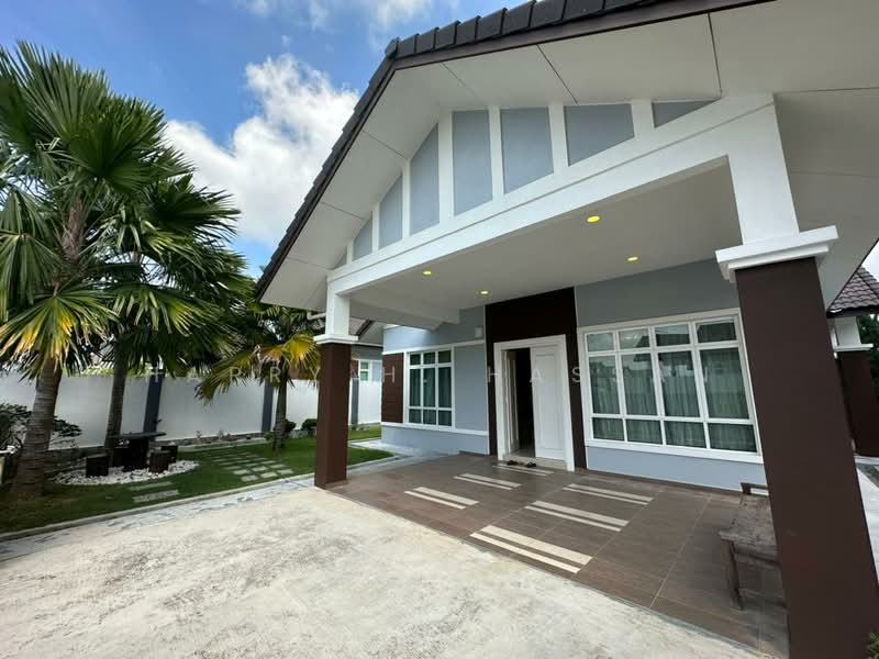 Bungalow for Sale in Taman Bukit Senawang (Senawang) - Harry H. Hassan - PropertyGuru.com.my