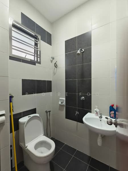 2-storey Terraced House for Sale in Taman Dato Onn (Johor Bahru) - Phoebe Foo - Bathroom - PropertyGuru.com.my