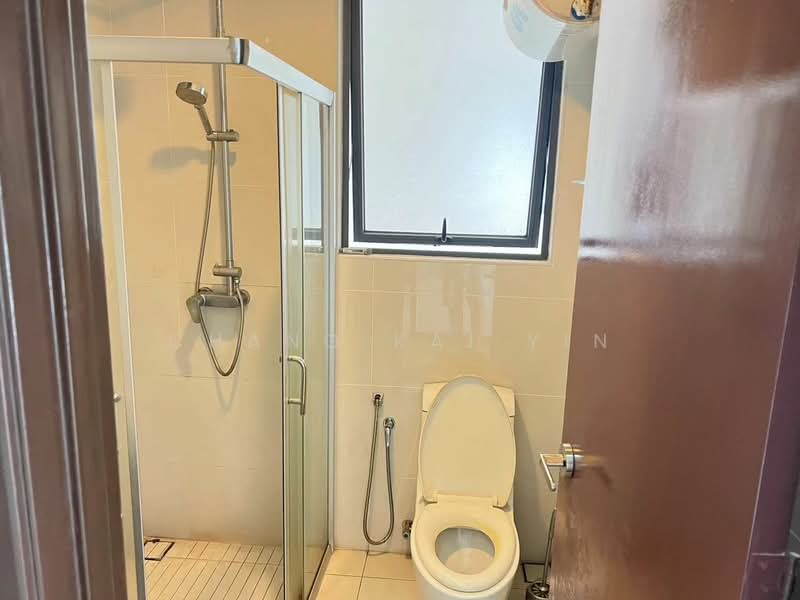 Kondominium untuk Disewa di Royal Strand @ Country Garden Danga Bay - Chang Kai Yin - Bathroom - PropertyGuru.com.my