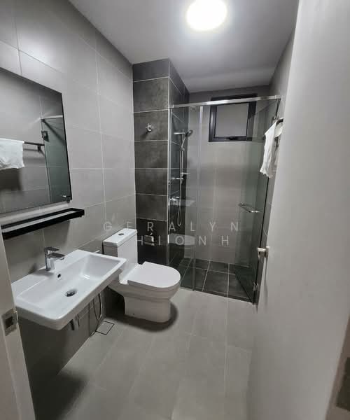 Servis Apartment untuk Disewa di Sunway Belfield - Geralyn Chionh - Bathroom - PropertyGuru.com.my