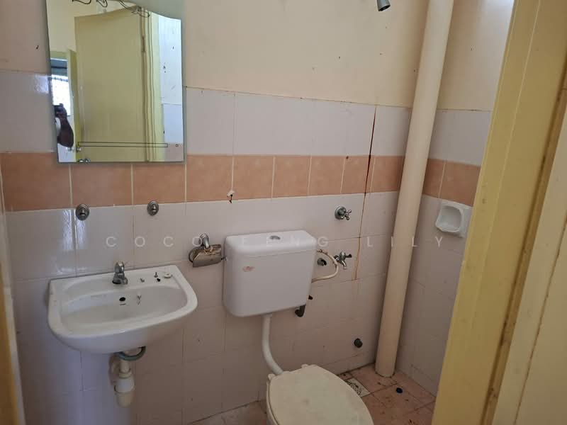 Rumah Teres 2 Tingkat untuk Dijual di Bandar Seri Alam (Masai) - Coco Feng Lily - Bathroom - PropertyGuru.com.my