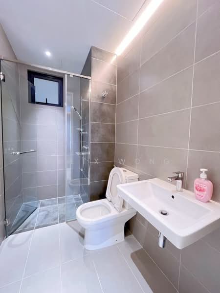 Servis Apartment untuk Disewa di Sunway Belfield - Felix Wong - Bathroom - PropertyGuru.com.my