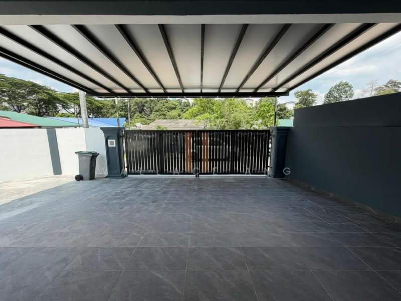 Rumah Teres 1 Tingkat untuk Dijual di Taman Dahlia (Tampoi) - Wallace Ang - Exterior - PropertyGuru.com.my