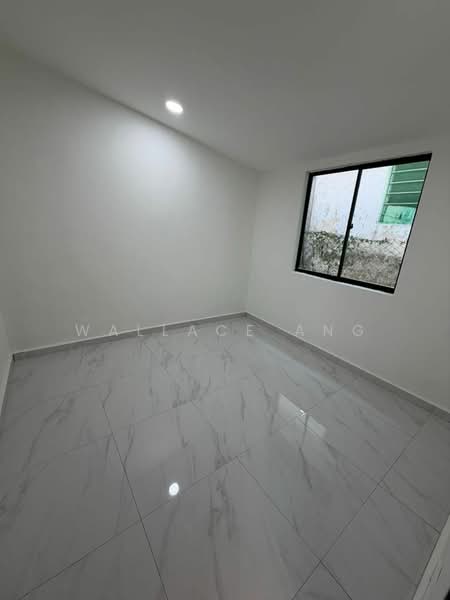 Rumah Teres 1 Tingkat untuk Dijual di Taman Dahlia (Tampoi) - Wallace Ang - Interior - PropertyGuru.com.my