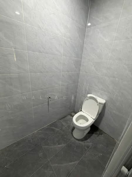 Rumah Teres 1 Tingkat untuk Dijual di Taman Dahlia (Tampoi) - Wallace Ang - Bathroom - PropertyGuru.com.my