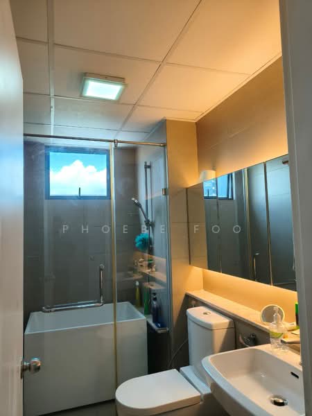 Condominium for Sale at The WaterEdge (Pinggiran Air) - Phoebe Foo - Bathroom - PropertyGuru.com.my