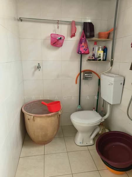 Flat for Sale at Taman Daya - Jalan Bertam 1, 10 and 16 - Wallace Ang - Bathroom - PropertyGuru.com.my