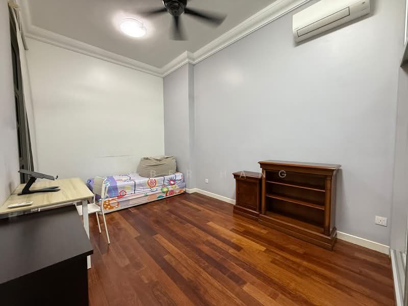 Kondominium untuk Dijual di Fettes Residence - Amber Hang - Bedroom - PropertyGuru.com.my