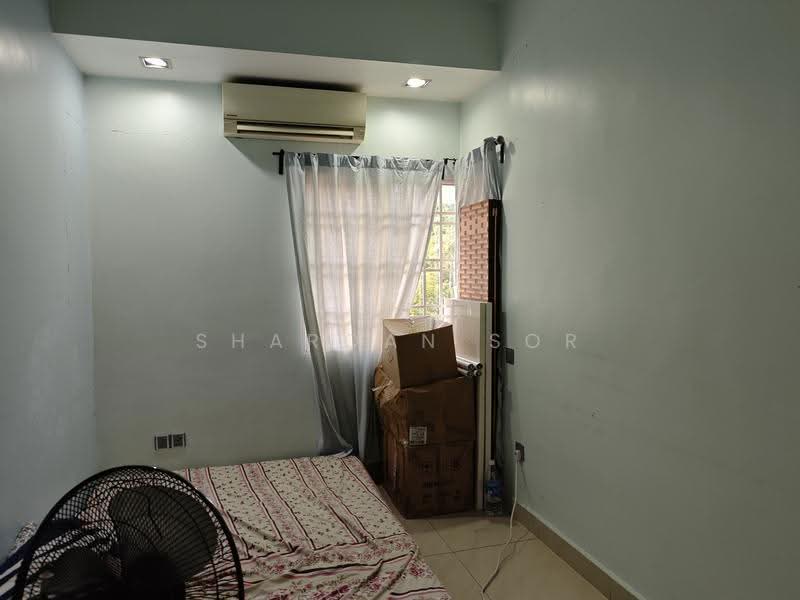 Townhouse for Sale in Jalan Ipoh (Kuala Lumpur) - Sharoan Sor - Bedroom - PropertyGuru.com.my