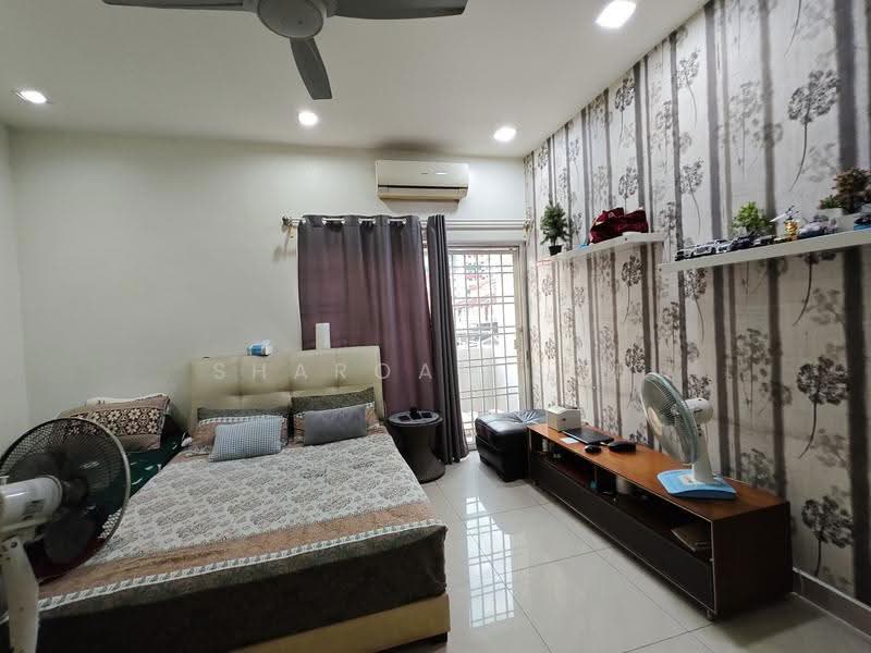 Townhouse for Sale in Jalan Ipoh (Kuala Lumpur) - Sharoan Sor - Bedroom - PropertyGuru.com.my
