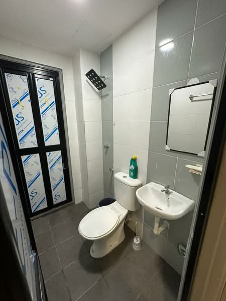Apartment for Rent at Sky Garden Residences - Lee Muzi - Bathroom - PropertyGuru.com.my