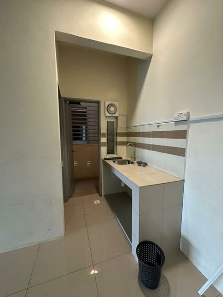 Apartment for Rent at Sky Garden Residences - Lee Muzi - Kitchen - PropertyGuru.com.my