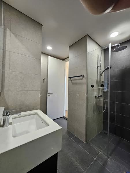 Servis Apartment untuk Disewa di TRX Residences - Rex Tan - Bathroom - PropertyGuru.com.my