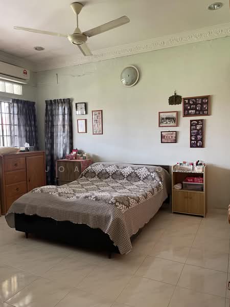 Semi-Detached House for Sale in Seksyen 5 (Petaling Jaya) - Joanne Low - Bedroom - PropertyGuru.com.my