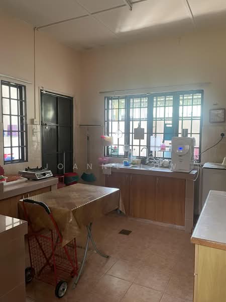 Semi-Detached House for Sale in Seksyen 5 (Petaling Jaya) - Joanne Low - Kitchen - PropertyGuru.com.my