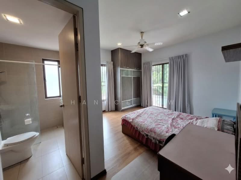 Rumah Berkembar untuk Dijual di Taman Bukit Kuchai (Bandar Kinrara) - Shanice Low - Bedroom - PropertyGuru.com.my