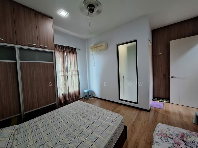 Rumah Berkembar untuk Dijual di Taman Bukit Kuchai (Bandar Kinrara) - Shanice Low - Bedroom - PropertyGuru.com.my