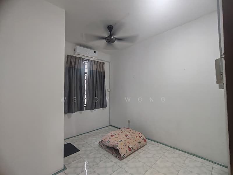 2-storey Terraced House for Rent in Taman Megah Ria (Masai) - Wendy Wong - Bedroom - PropertyGuru.com.my