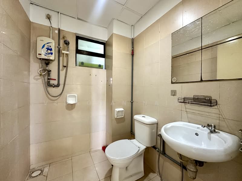 Kondominium untuk Dijual di Rivercity Condominium - Visaghan Naidu - Bathroom - PropertyGuru.com.my