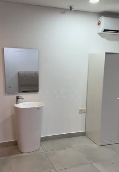 Servis Apartment untuk Disewa di Kampung Melayu Subang - Nazrin Affendy - Bathroom - PropertyGuru.com.my