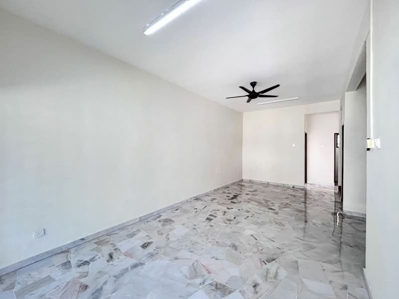 Rumah Teres 2 Tingkat untuk Disewa di Johor Bahru (Johor) - Jessica Ma - Living Room - PropertyGuru.com.my