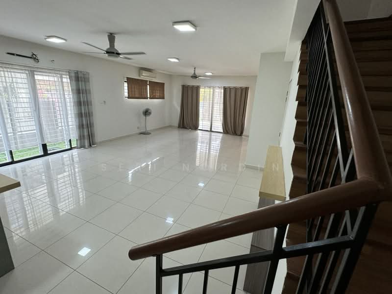 2-storey Terraced House for Sale in Denai Alam (Shah Alam) - Seri Nordin - Living Room - PropertyGuru.com.my