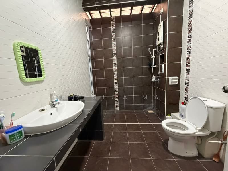 Cluster House for Rent in Bukit Indah (Iskandar Puteri (Nusajaya)) - Jessica Ma - Bathroom - PropertyGuru.com.my