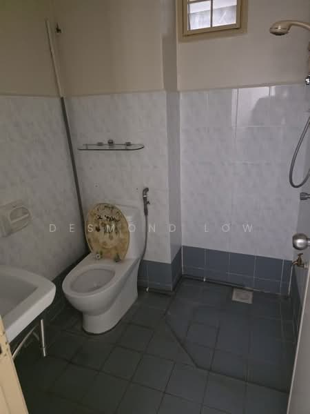 Rumah Teres untuk Disewa di Alam Damai (Cheras) - Desmond Low - Bathroom - PropertyGuru.com.my